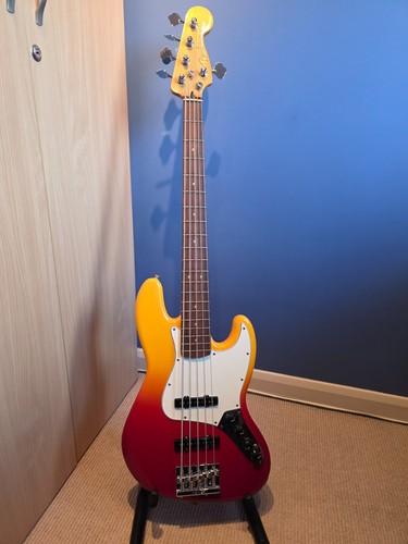 Fender player plus - bass, v