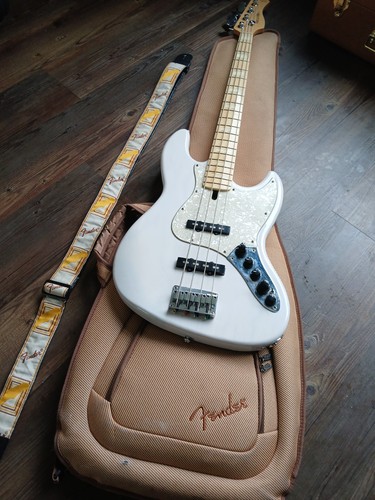 Sire marcus miller string - sire,
