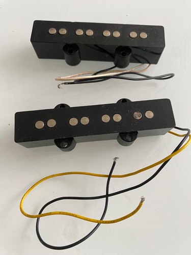 Bass guitar pickups - bass, and
