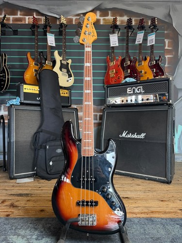 Fender vintera 70s jazz - '70s,