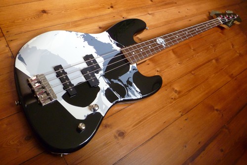 Squier fender frank bello - by,