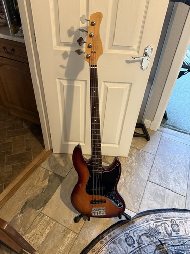 Sire marcus miller - miller, v3